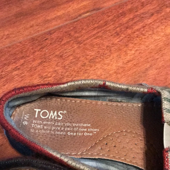 Women’s Toms - Picture 3 of 4